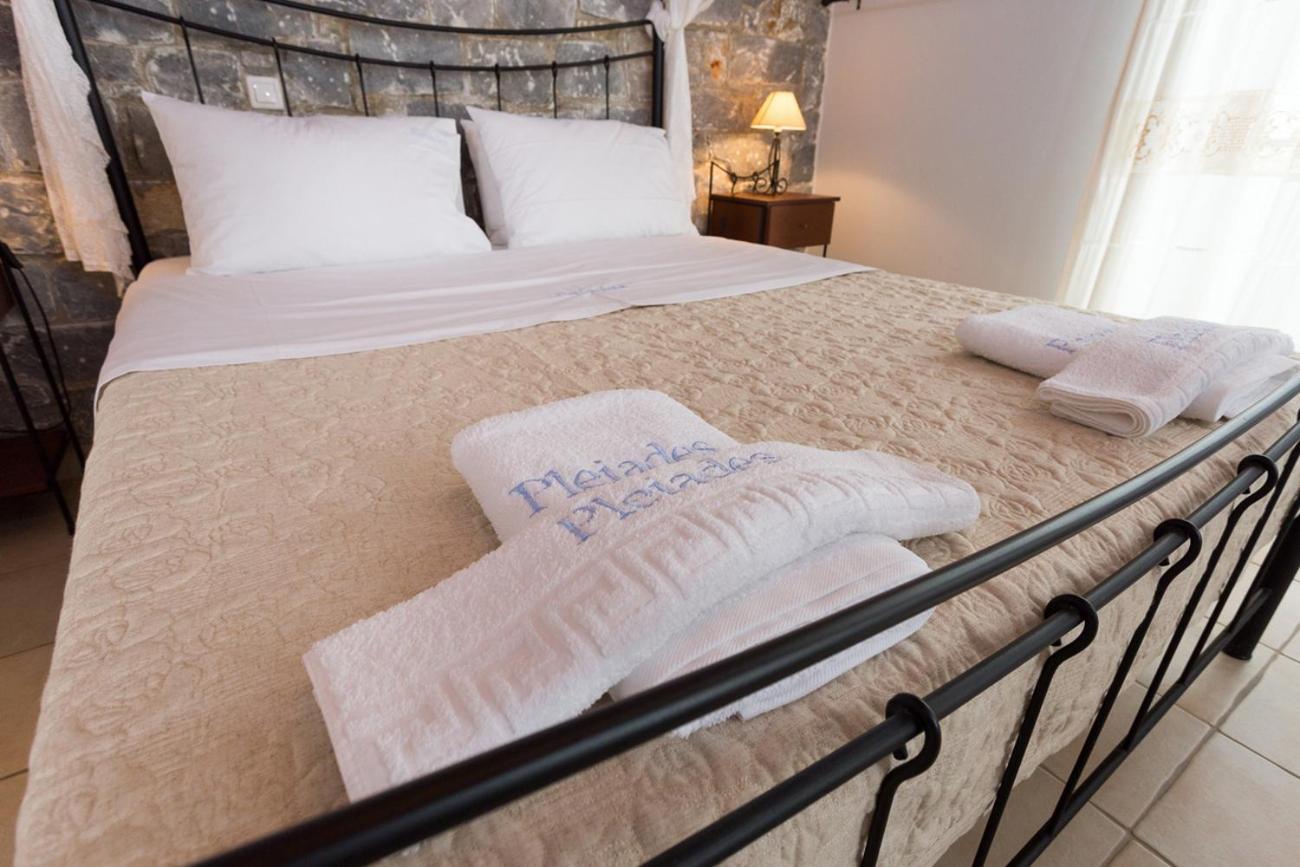 Pleiades Seaside Residences In Mani Agios Nikolaos  Ruang foto