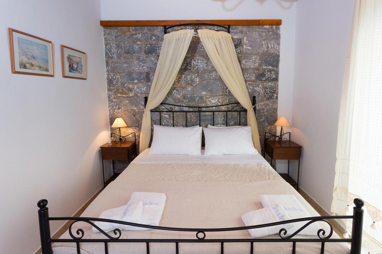 Pleiades Seaside Residences In Mani Agios Nikolaos  Ruang foto