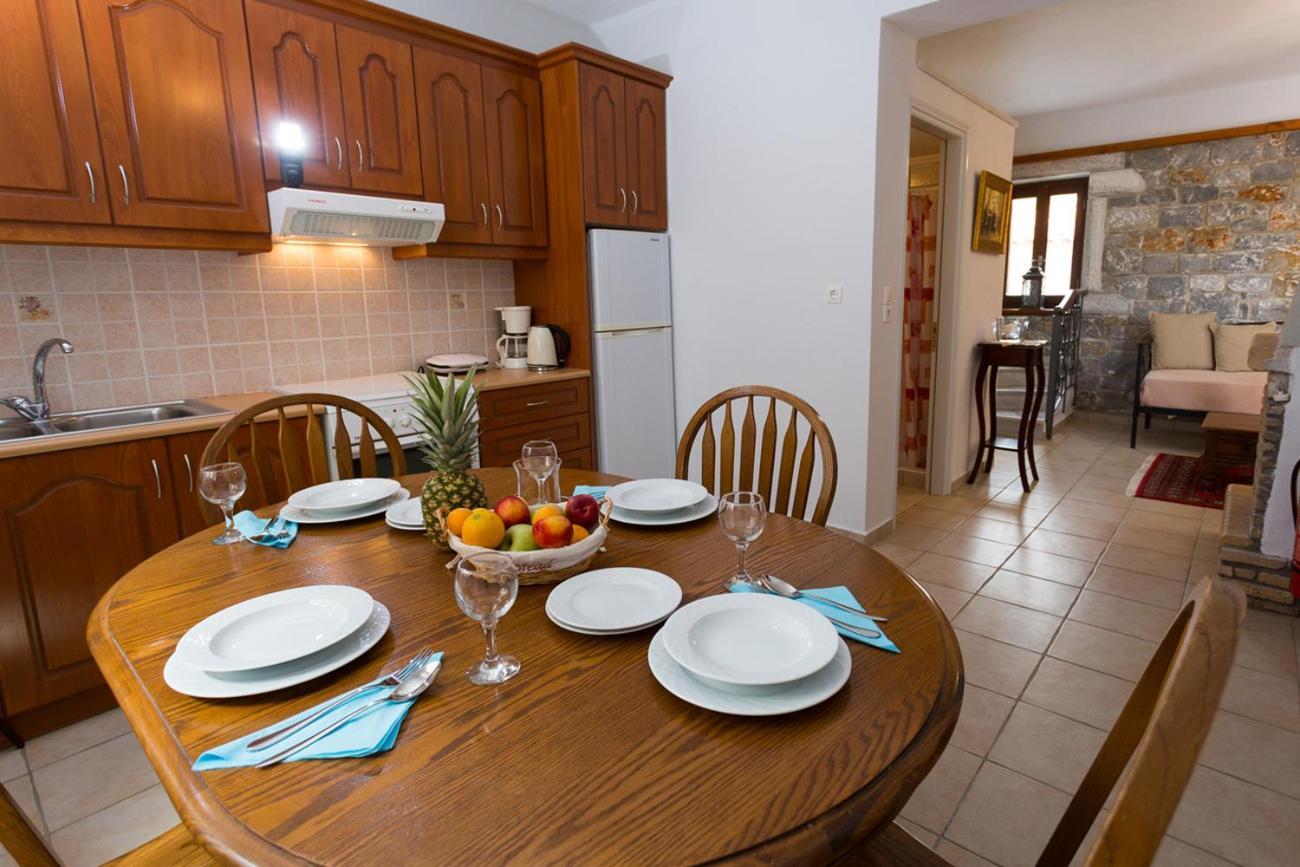 Pleiades Seaside Residences In Mani Agios Nikolaos  Ruang foto