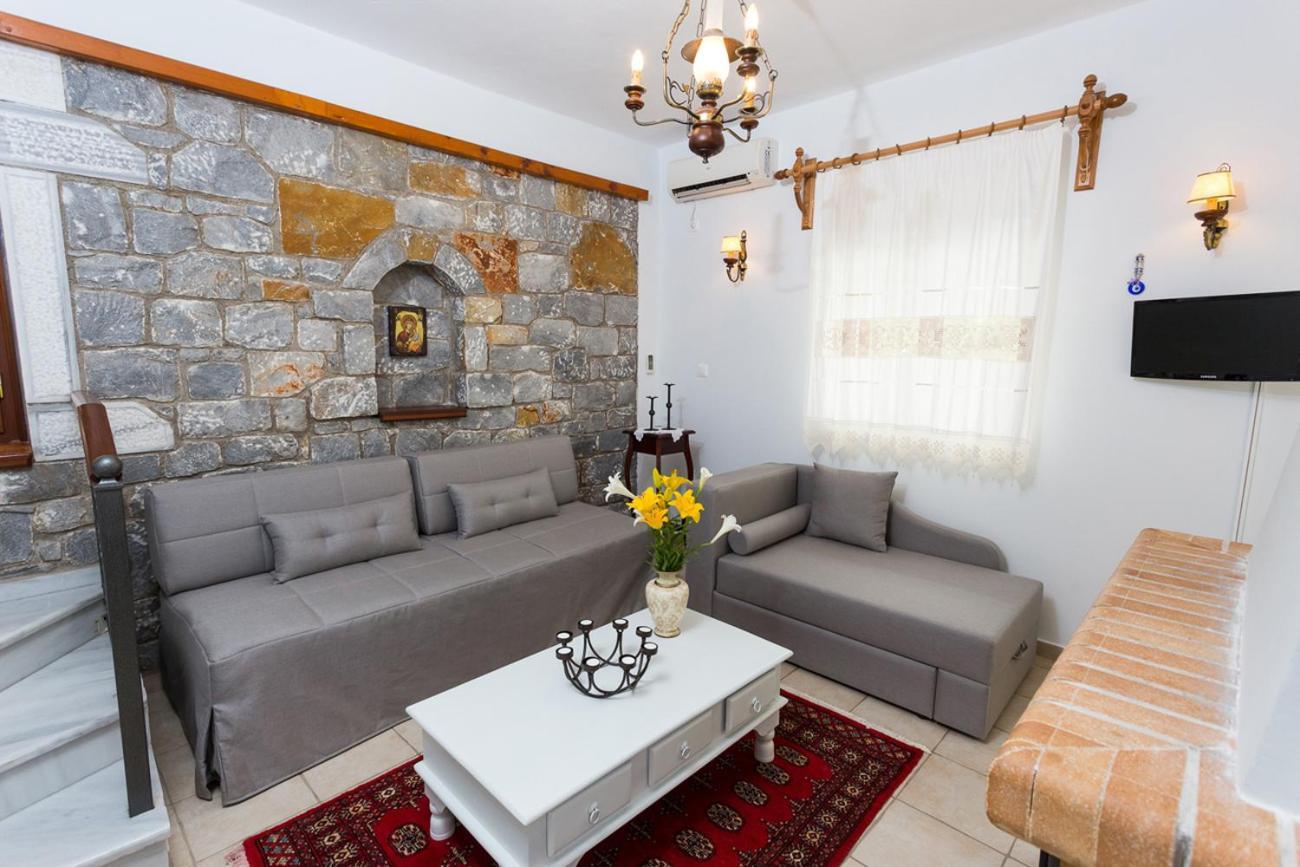 Pleiades Seaside Residences In Mani Agios Nikolaos  Ruang foto